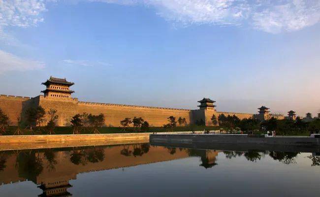 大同之光，变化中的自信与成就之光